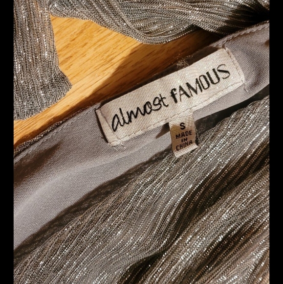 ALMOST FAMOUS DRESS SIZE S GORGEOUS - Picture 2 of 3